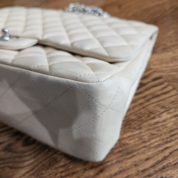 RARE Chanel Cream Lambskin Single Flap - Picture 3 of 13
